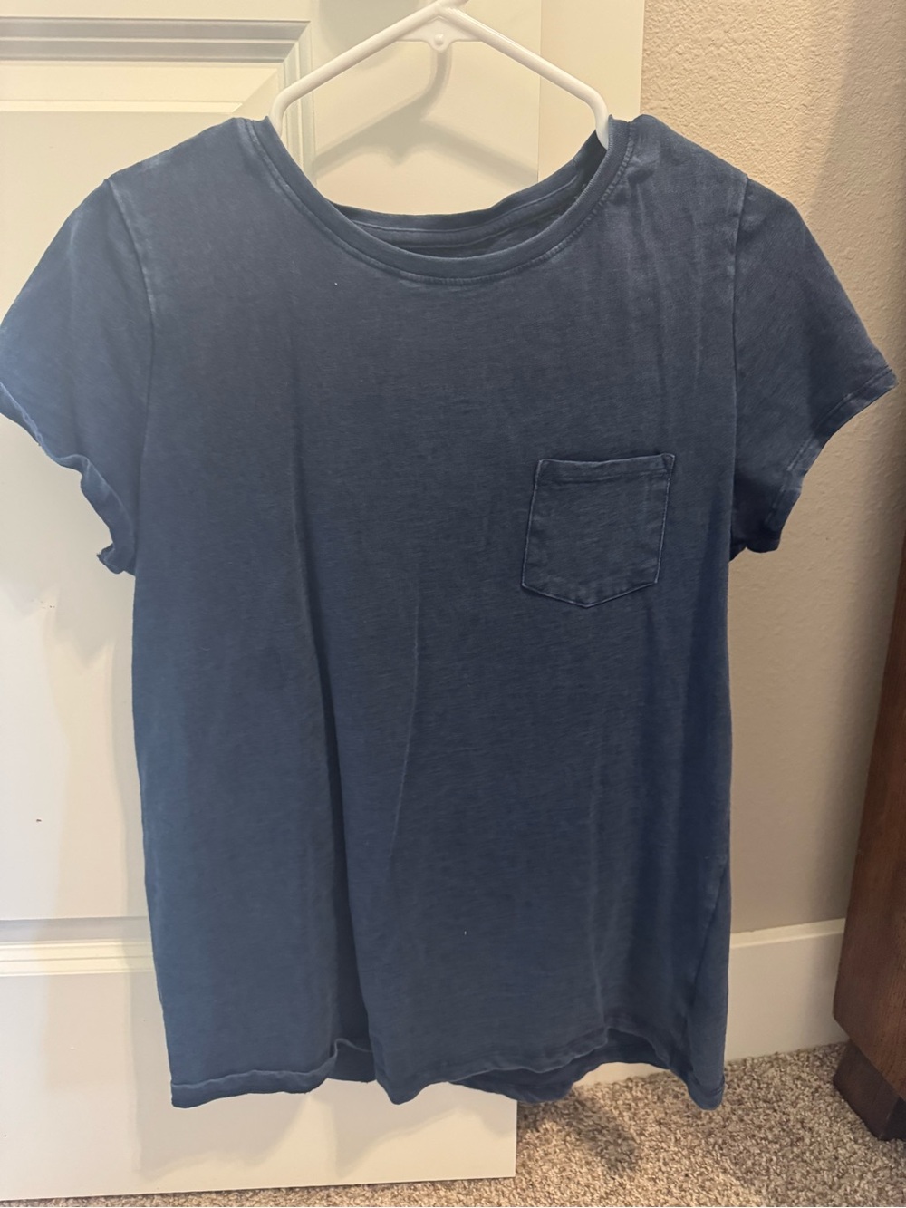 Universal Thread Women’s Dark Blue Pocket Crew Tee